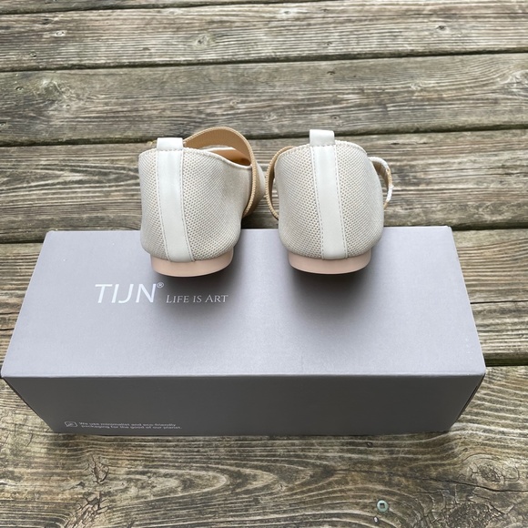 Women's Shoes: TIJN  Light Cream/Off-White Mary Jane Knit Ballet Flats - Picture 10 of 14